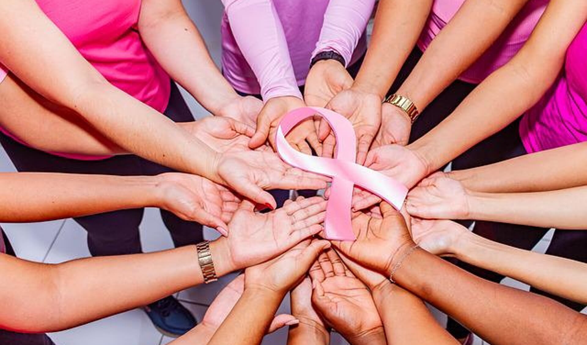 Roze lint is een symbool dat internationaal wordt gebruikt om betrokkenheid bij borstkanker uit te drukken.