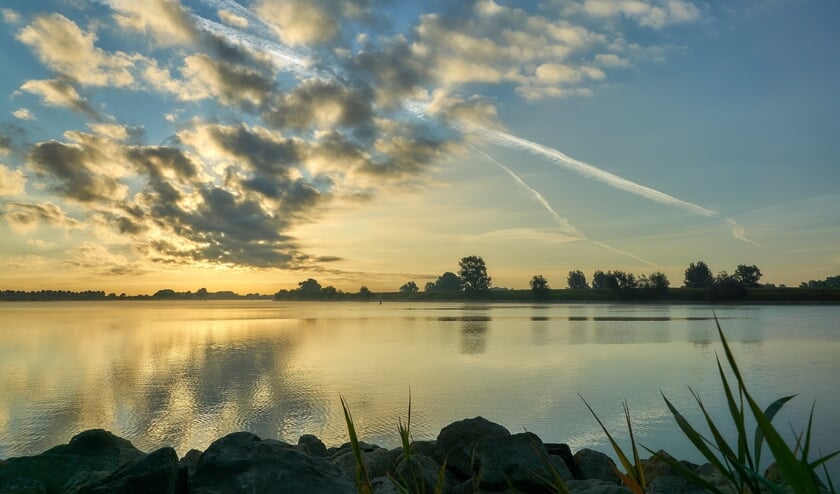 Zonsopkomst aan de Lek