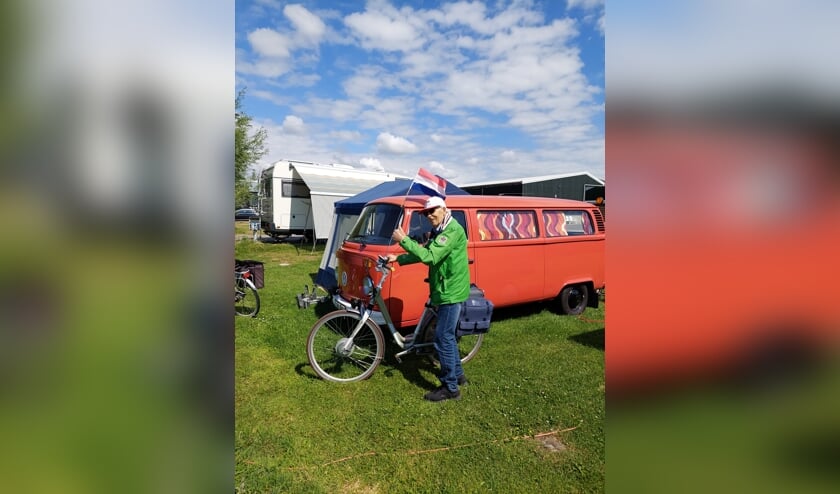 ,,Ik was op de camping in Voorhout met mijn busje en hond. Mijn vader kwam vanuit Leiden op bezoek, 12 km fietsen, hij is ruim eenennegentig jaar!