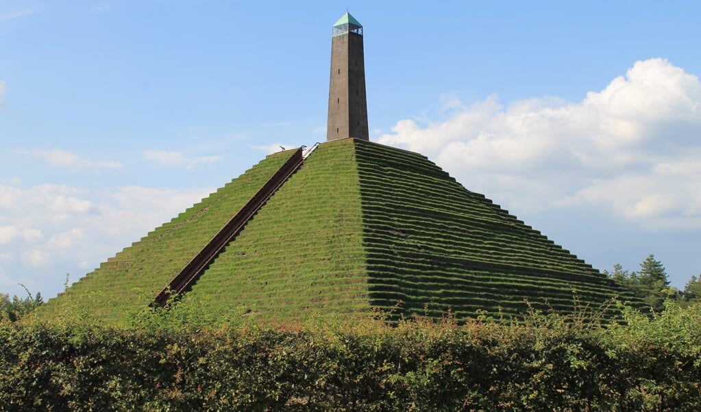 De Pyramide van Austerlitz. 