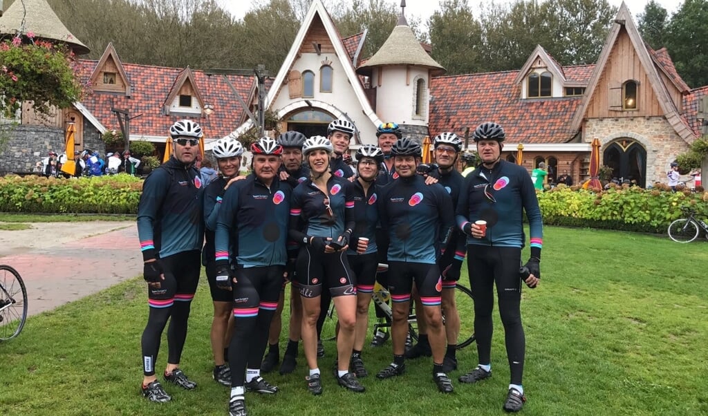 Wie Bekommt Man Selbstbräuner Von Den Händen Weg Caroline Andeweg uit Ermelo aan de start van Zuiderzee Klassieker - Al