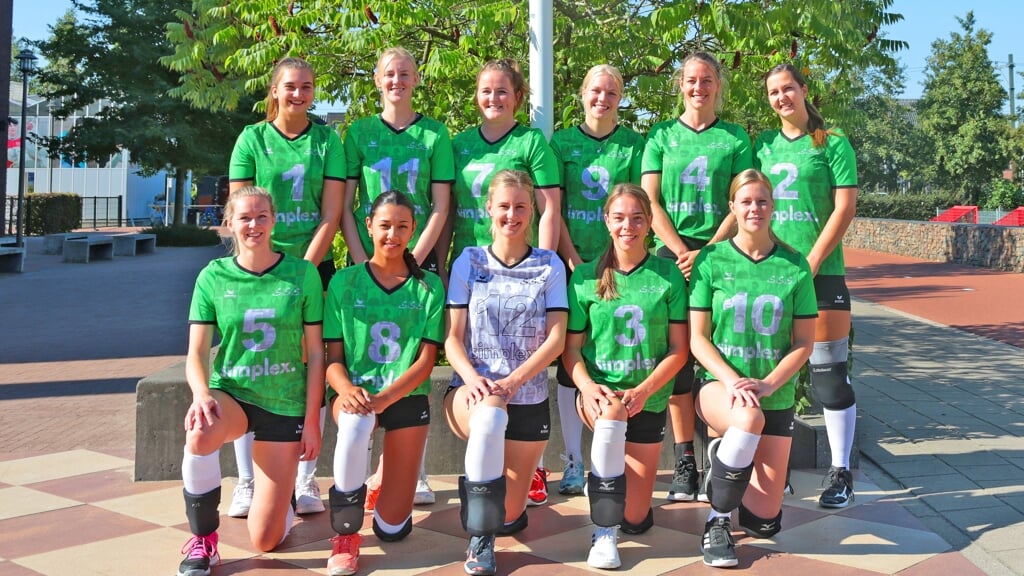 De SSS-damesploeg hervatte de competitie met een 4-0 overwinning tegen Heyendaal.