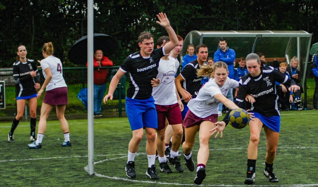 DWS verslaat Revival