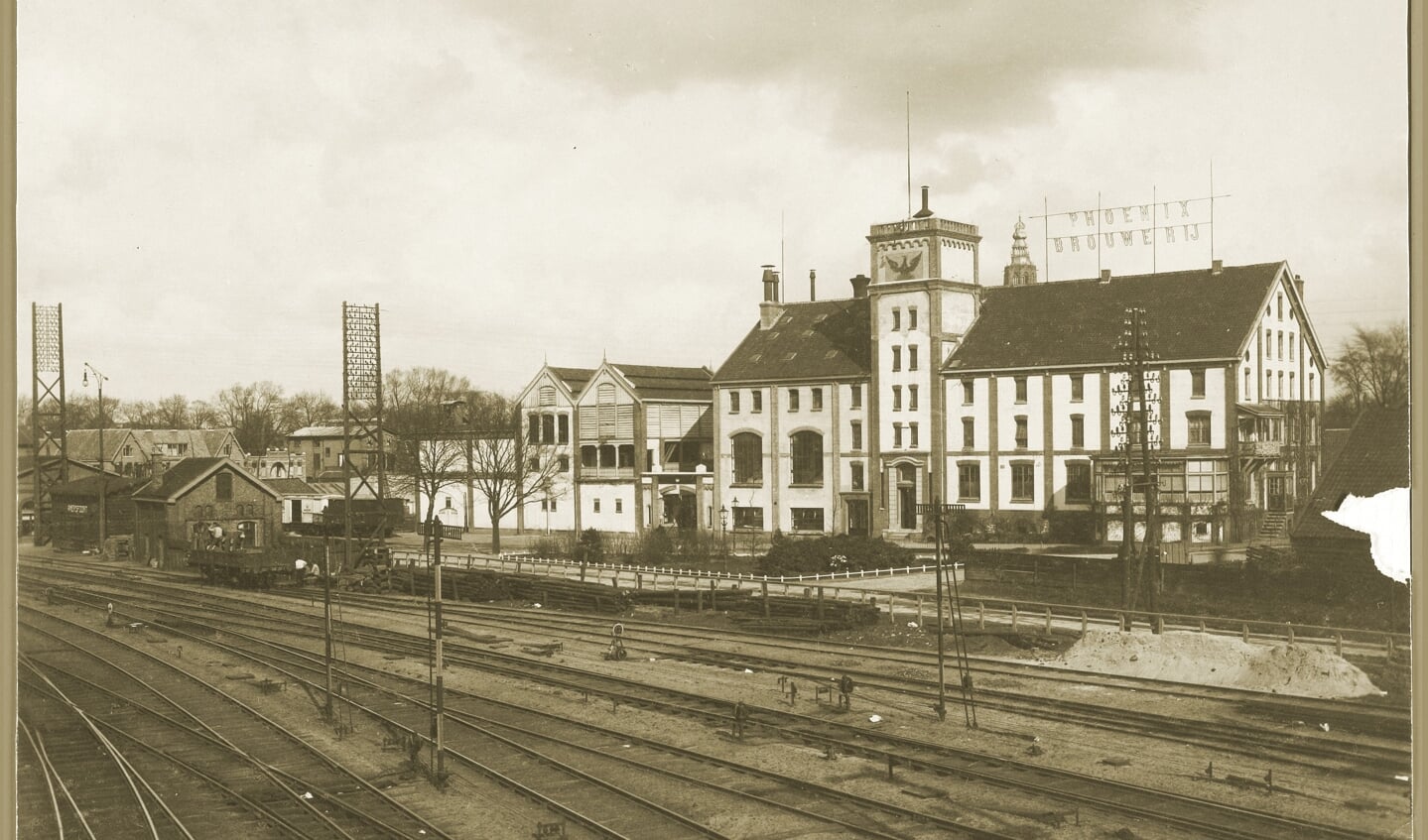 De geschiedenis van de Amersfoortse Phoenix Brouwerij aan het Smallepad wordt uitgebreid verteld.