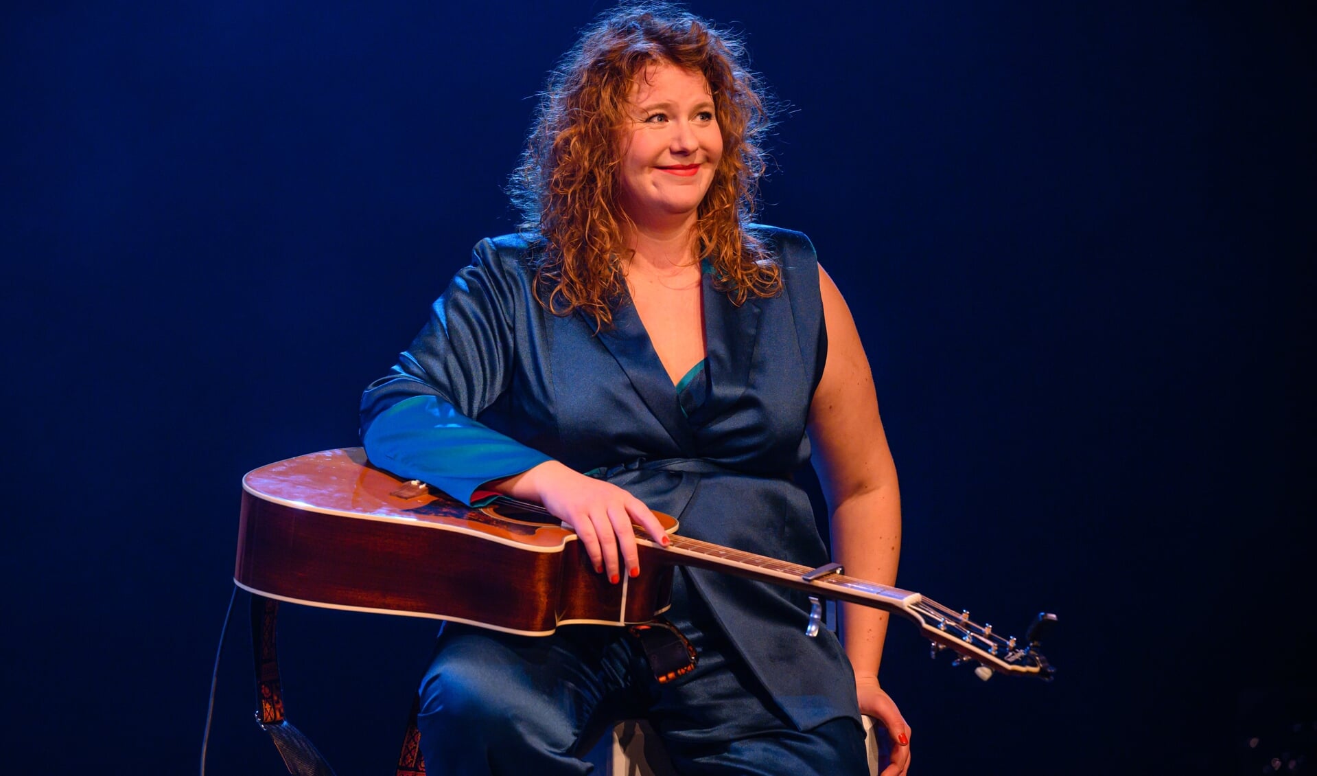 Kiki Schippers brengt op 17 september haar voorstelling 'Meer' in Schouwburg Amstelveen.