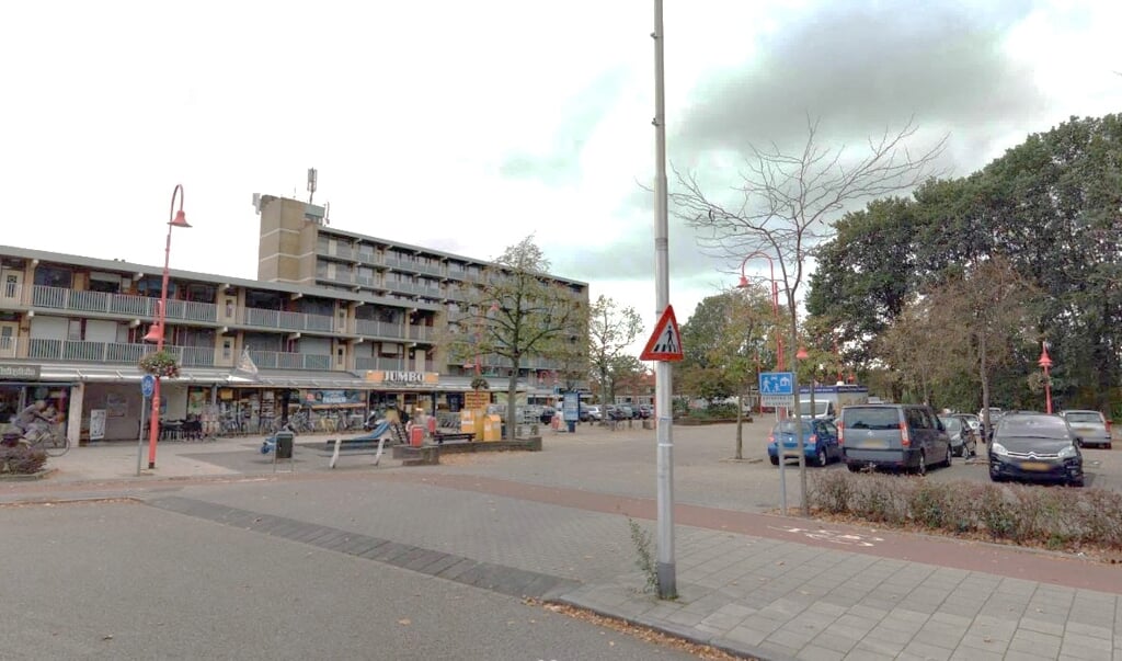 Sluisplein is verouderd en moet hoognodig vernieuwd worden, maar de manier waarop stuit op weerstand van omwonenden.