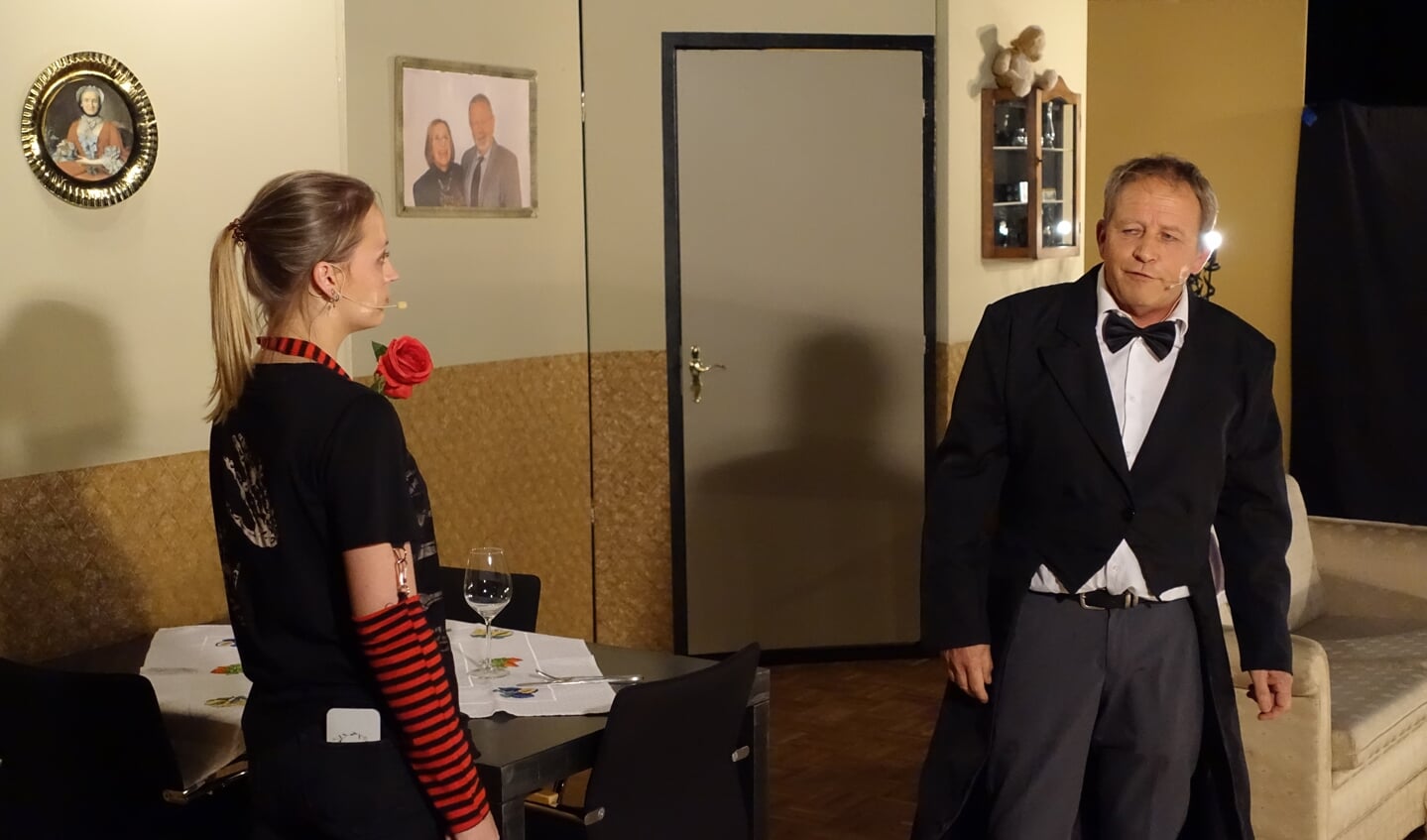 Toneelgroep 'Onder Ons' met toneelstuk 'De Butler'