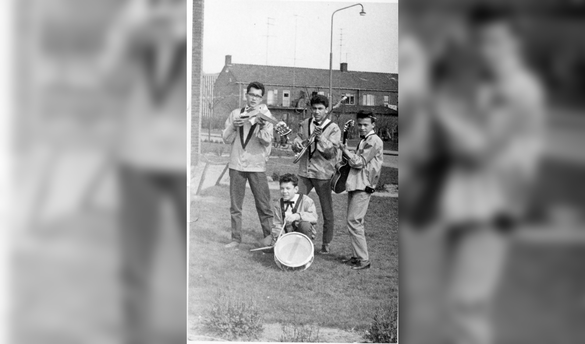 The Real Rockers bestaat uit v.l.n.r. Benny Stevens, Willem Grift met drum, Franky Gort en Roy Henninger