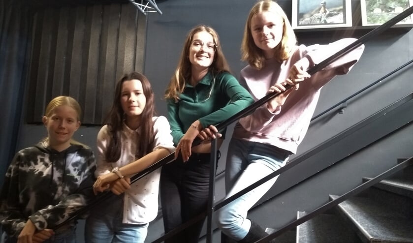 V.l.n.r Sharon, Anna, Faith en Ophira, Fleur ontbreekt op de foto
