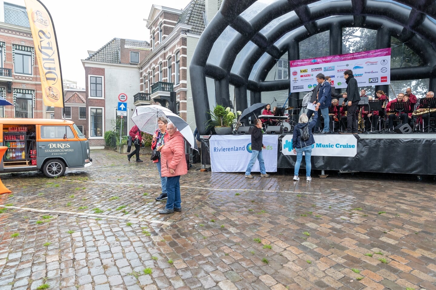 Het podium op de Kriekenmarkt