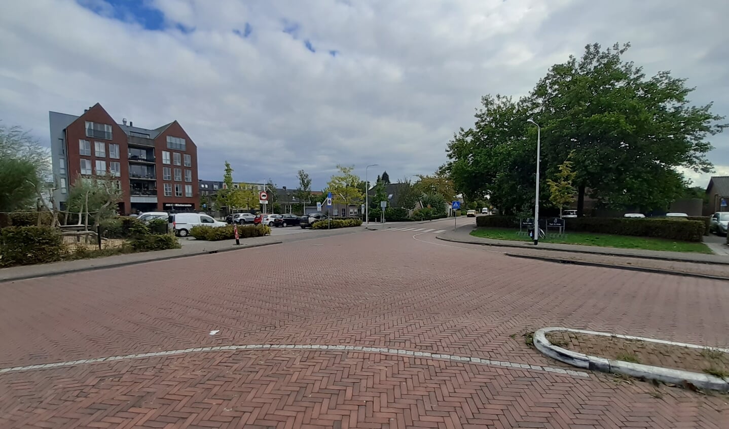 Het kruispunt Beaufortweg, Hamersveldseweg, Zwarteweg ligt middenin het gebied 'Oud Hamersveld'.
