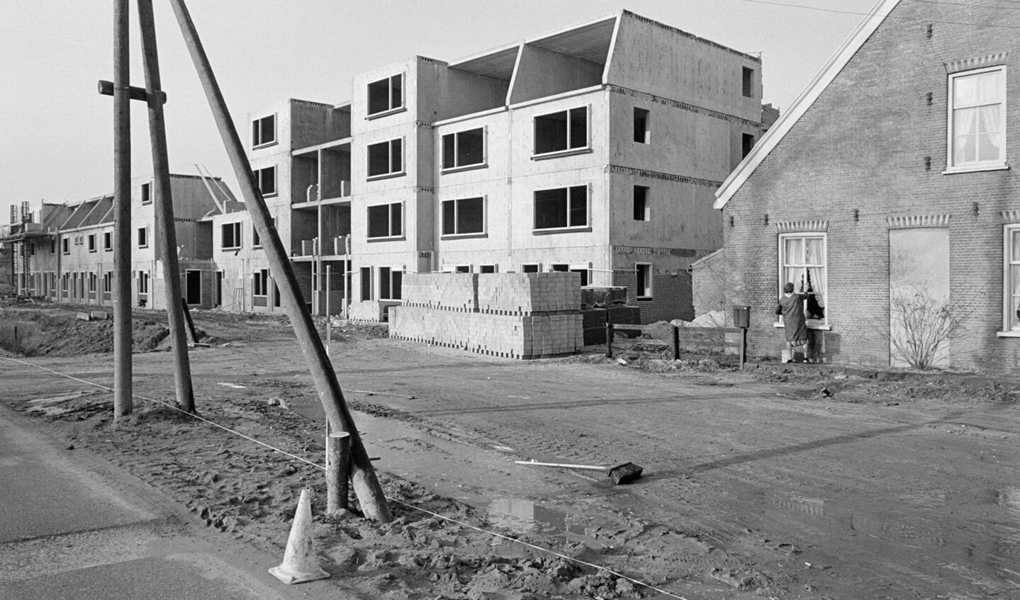 Nieuwbouw aan de IJweg, Overbos, jaren tachtig
