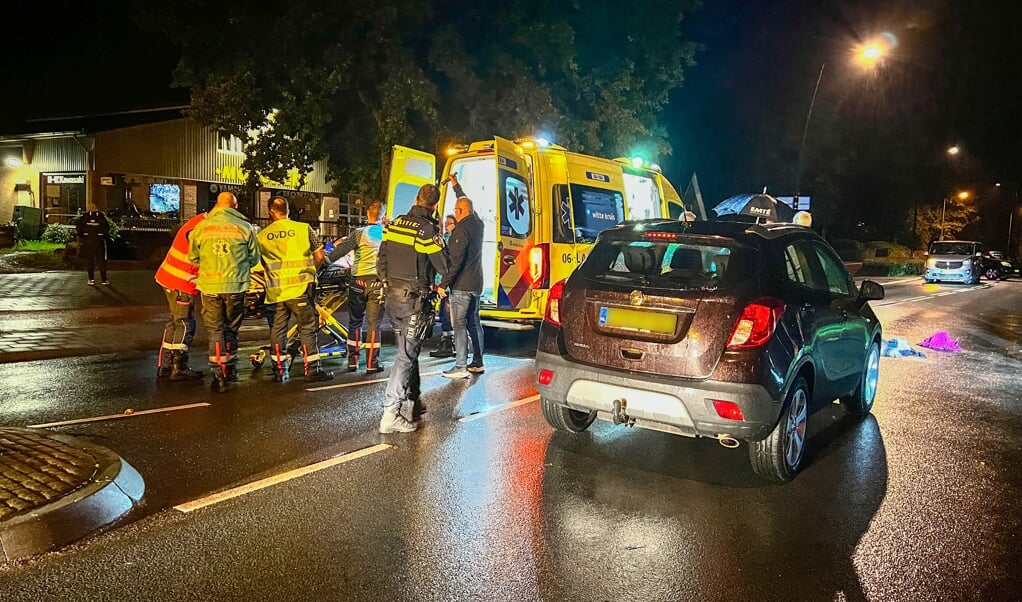 Voetganger Op Zebrapad Geschept Door Auto - De Puttenaer | Nieuws Uit ...