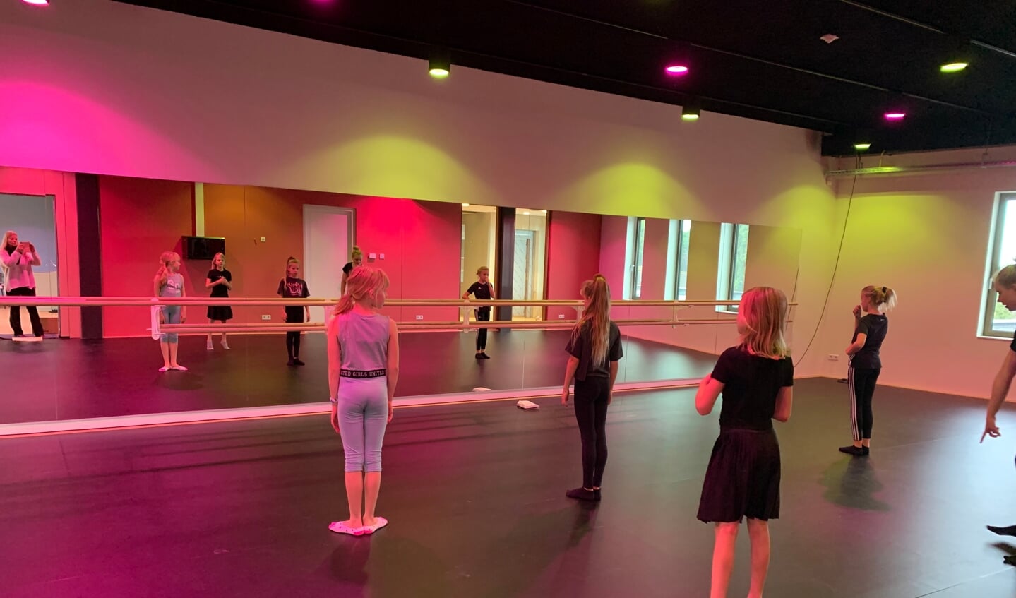 De eerste les in de prachtige studio