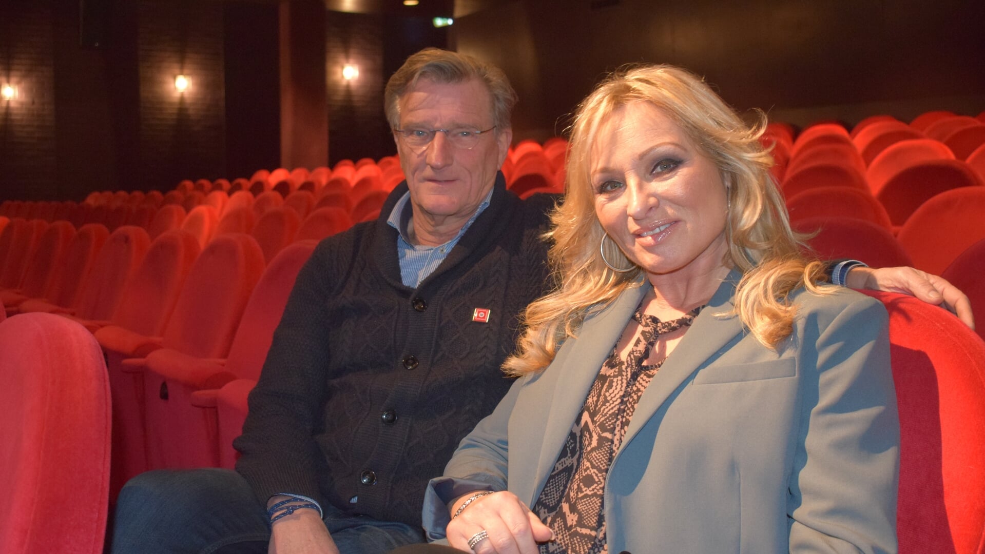 Desray met theaterdirecteur Ton van der Poel. 