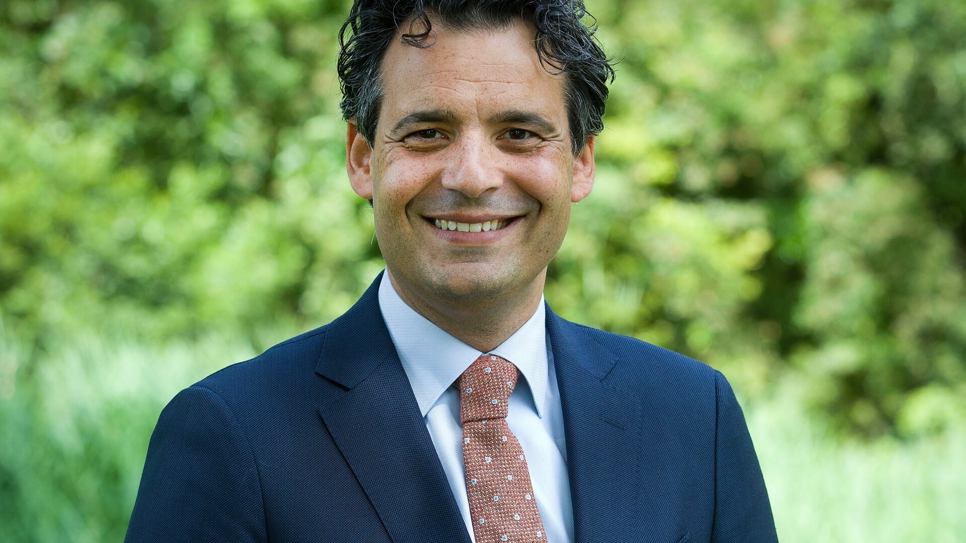 Wethouder Adam Elzakalai (Financiën)