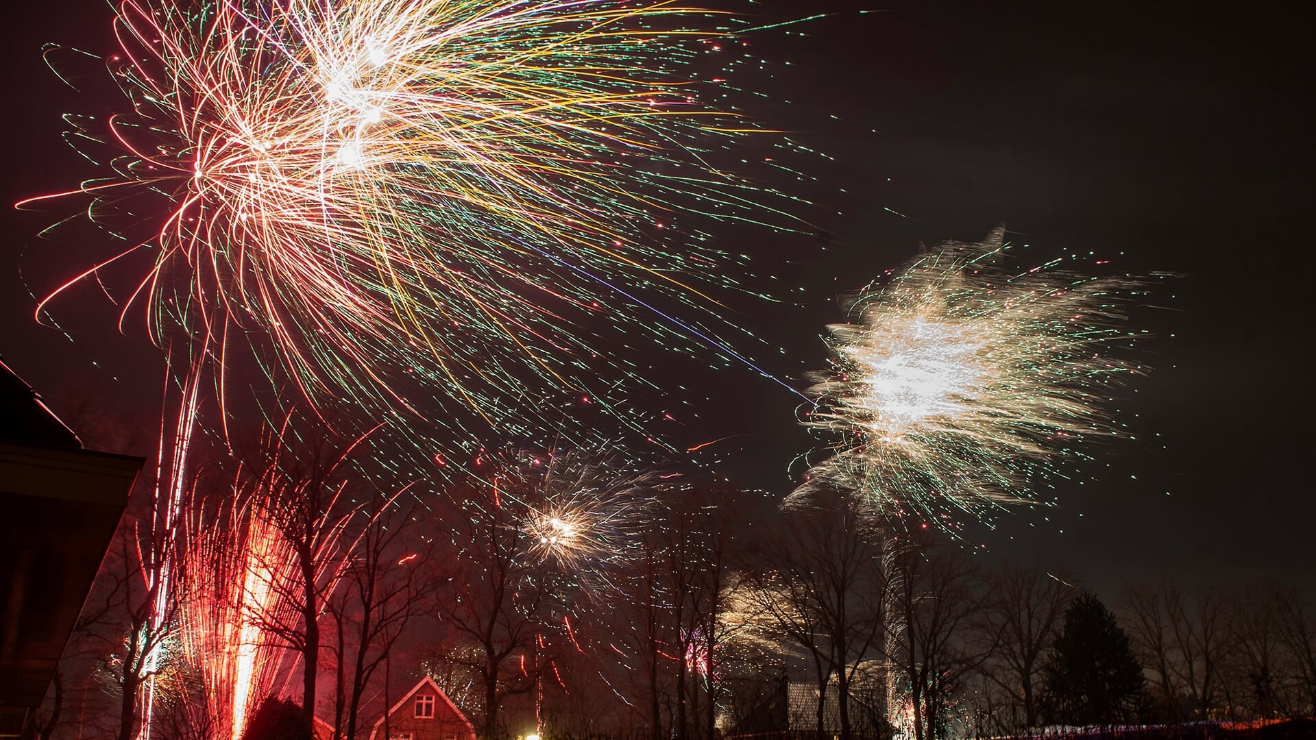 Het afsteken van vuurwerk zorgt voor een enorme piek in de concentratie fijnstof in de atmosfeer. 