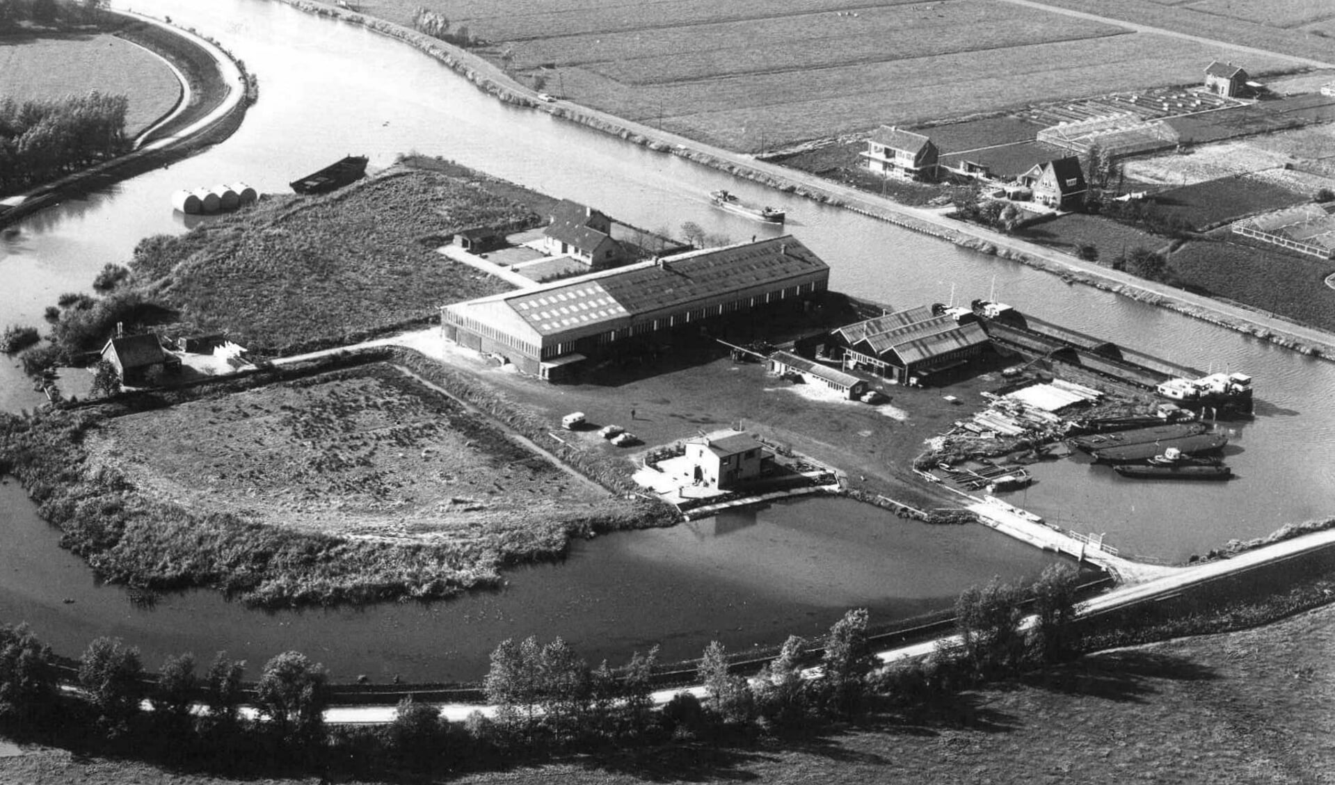 Rondehoep West, Amsteleiland.