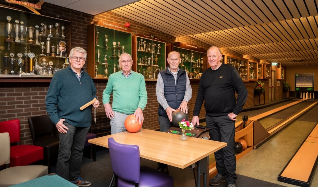 Van links naar rechts, vier van de acht leden: Richard Reemst, Joop Werkman, Jaap van Vliet en voorzitter Bert van Dulken.