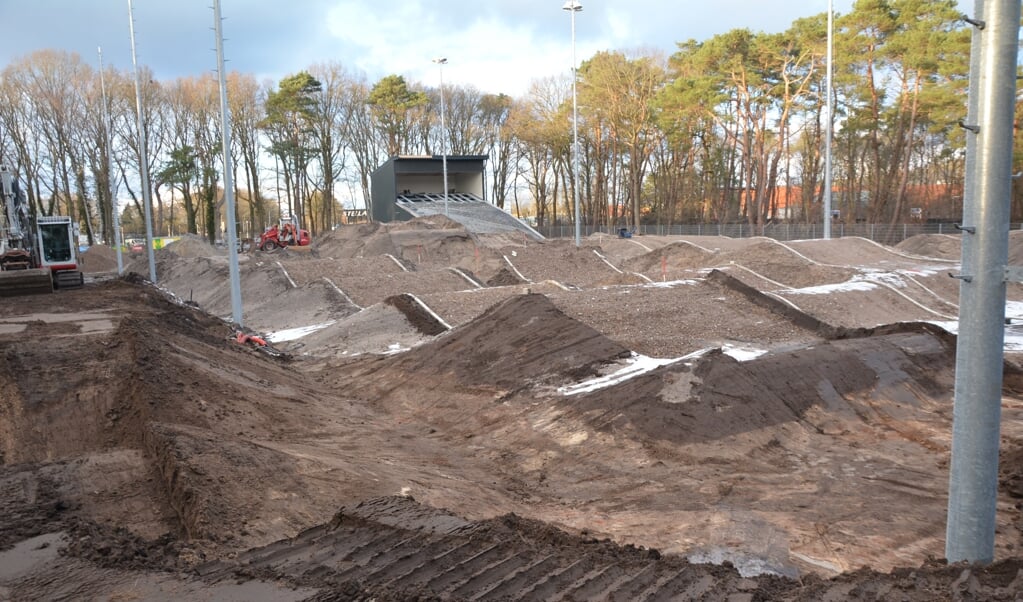  De contouren van de baan tekenen zich af. Foto: Dick van der Veen 