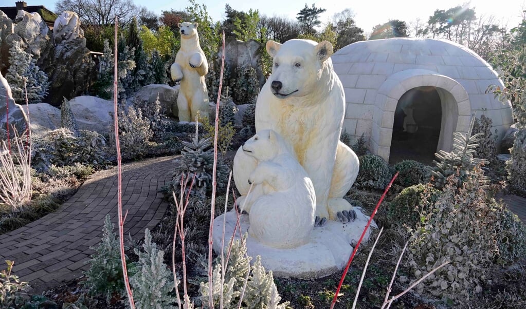 IJsberen en een iglo in een 'winters' Garderen.
