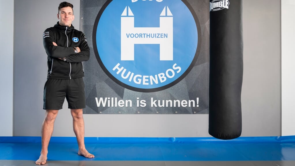 De Voorthuizense vechtsportfanaat en sportschoolhouder Thijs van Huigenbos doet tot april geen wedstrijden meer en richt zich helemaal op de verbouwing van zijn Dojo Huigenbos.