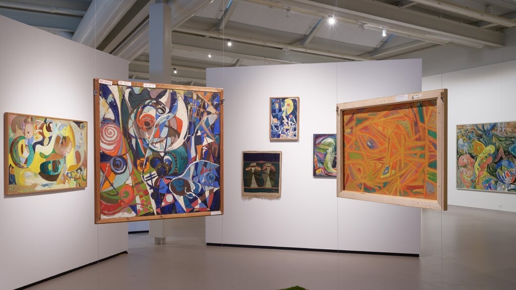 Werk van Deense Cobra-kunstenaars is te zien in de expositie ´Wij kussen de aarde'.