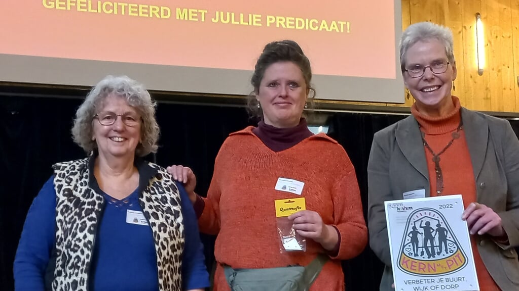 Hanny Deij, Brenda Soetens en Marian van Giezen met het predicaat 'Kern met Pit'
