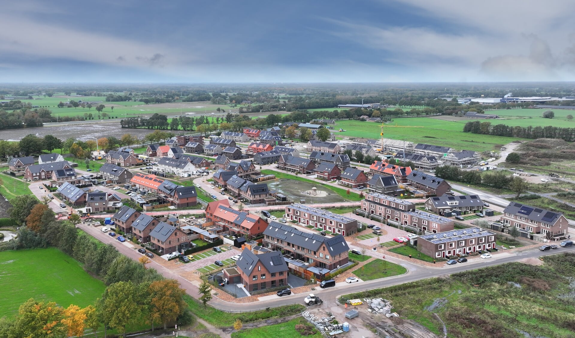 In toekomstige bouwfasen van woonwijk Bloemendal zal meer goedkope woningbouw zitten, beloofde wethouder Wijnne. 