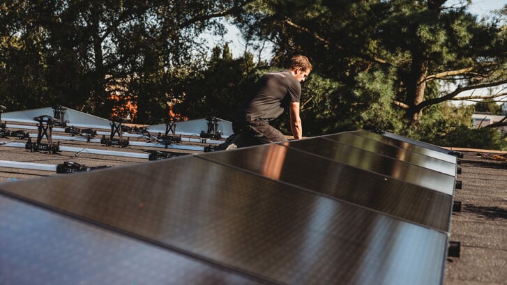 ,,Met zonnepanelen op je woning bespaar je in regio Amersfoort gemiddeld 1.200 euro op jaarbasis." 
