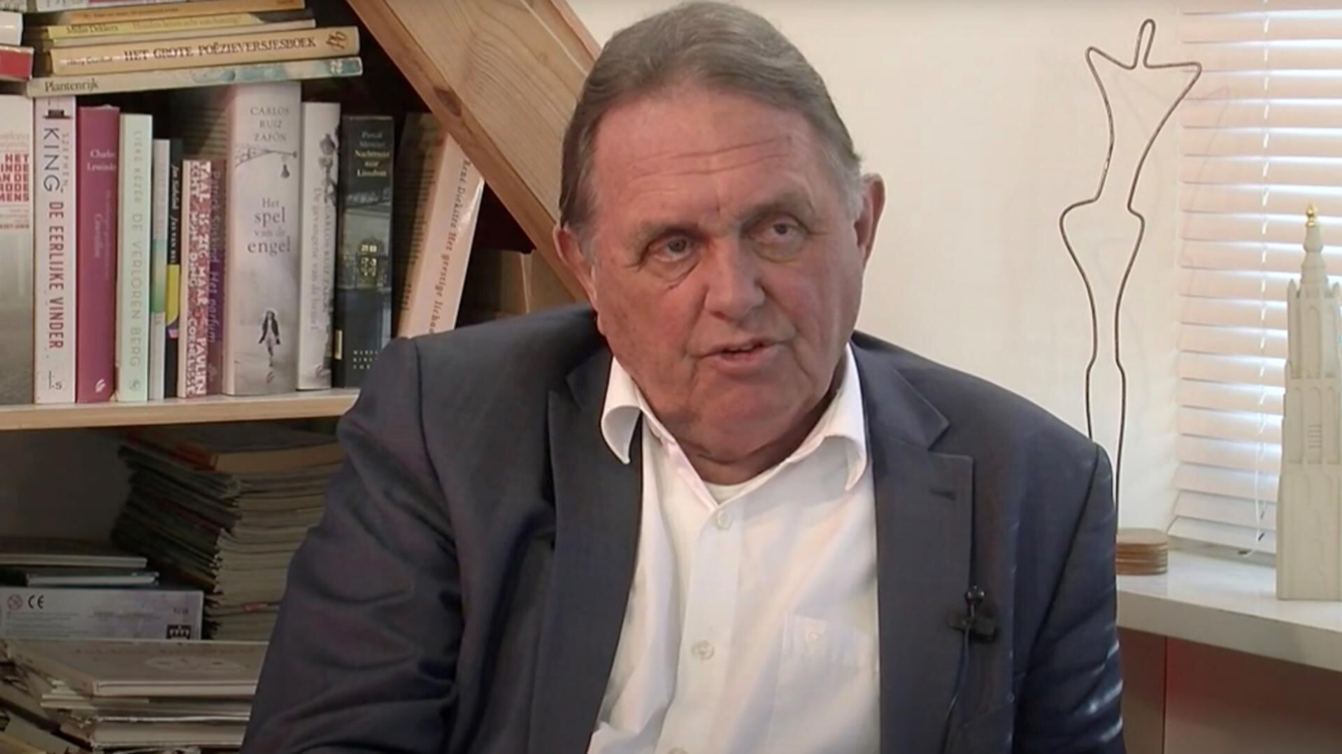 Hans Vahstal, enkele jaren terug in gesprek met Rob Lampe in het programma 'Gratis Koffie'. (Ook wel: 'Gratis Thee'.) 