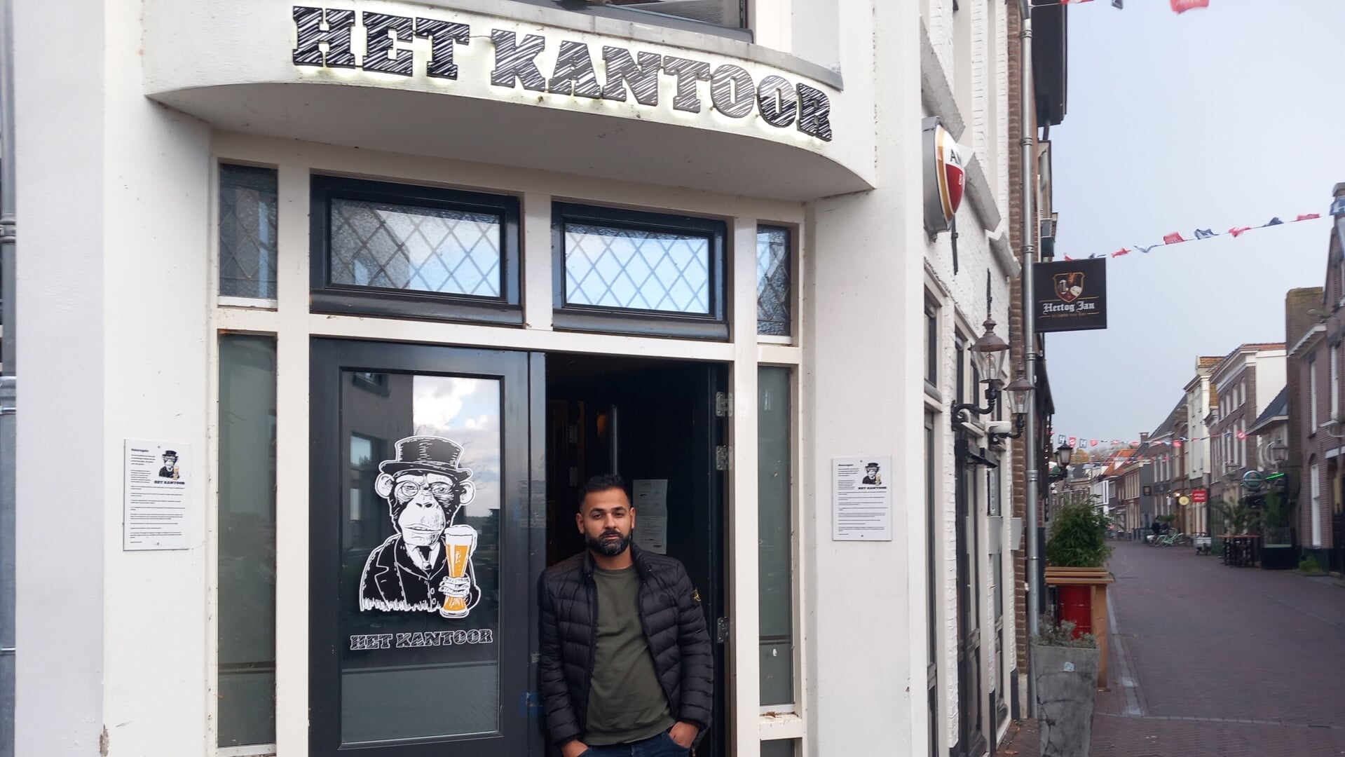 Van 'droomzaak' tot drama: geen vergunning meer voor Darioush Afzali.