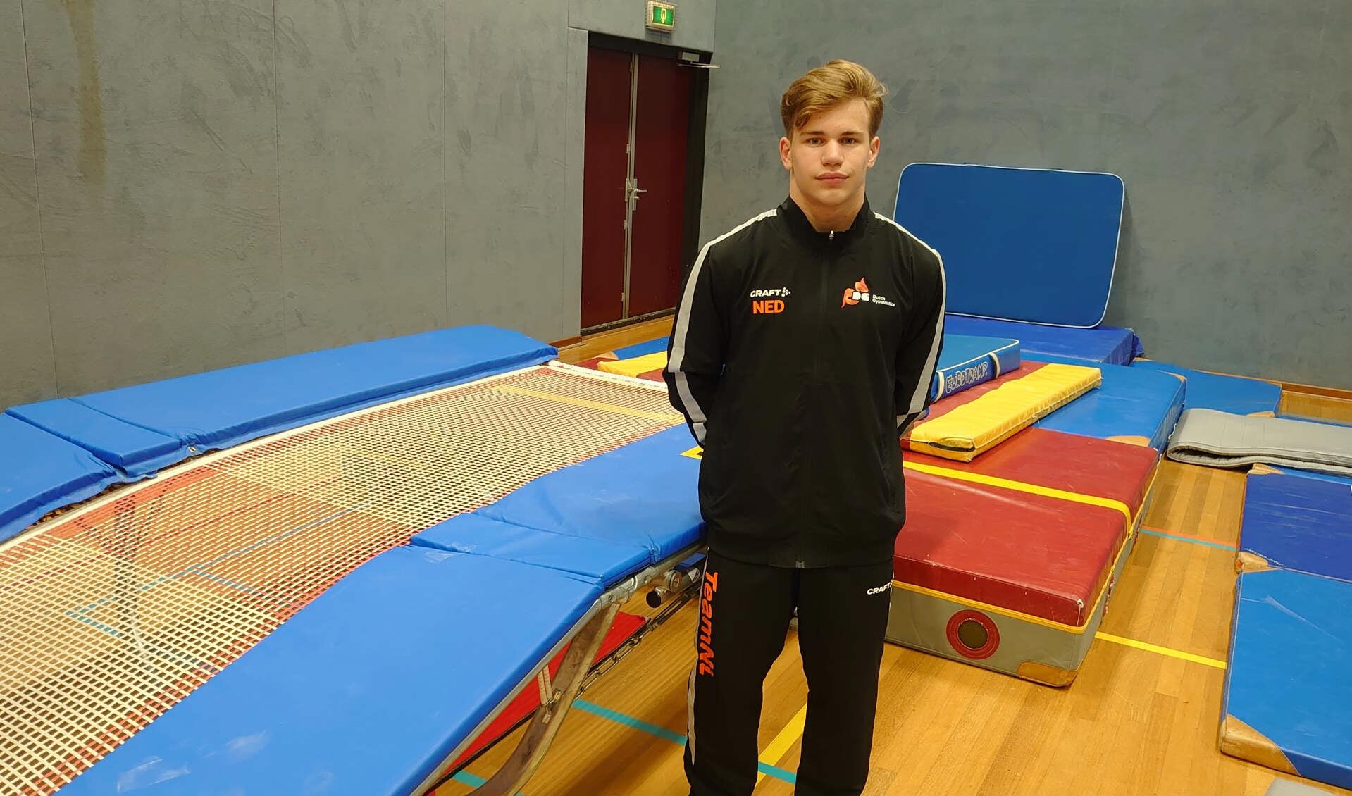 Lucas van 't Ende traint in sporthal de valk