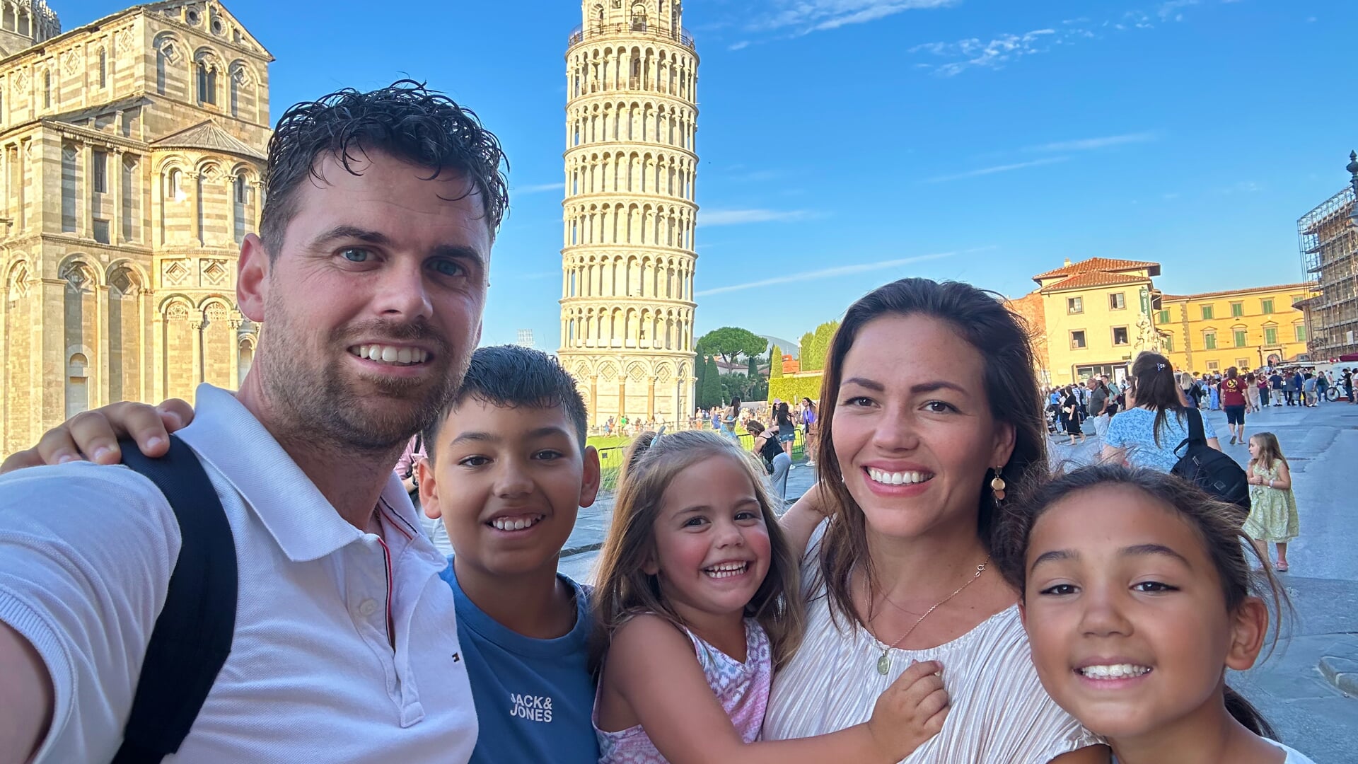 Een van de bezochte Europese bezienswaardigheden: de Toren van Pisa.