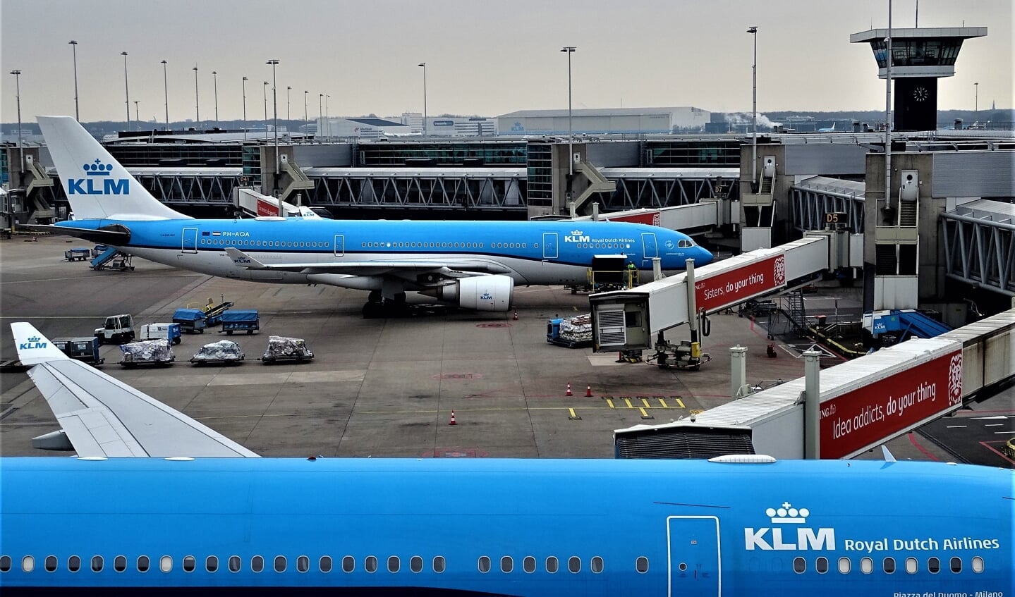 Blanco Ondeugd Zakje Lezersfoto Brand In Keuken Van KLM Vliegtuig Naar Zuid-Afrika-Toestel Keert  Terug Naar Schiphol. - Haarlems Weekblad | Nieuws uit de regio Haarlem