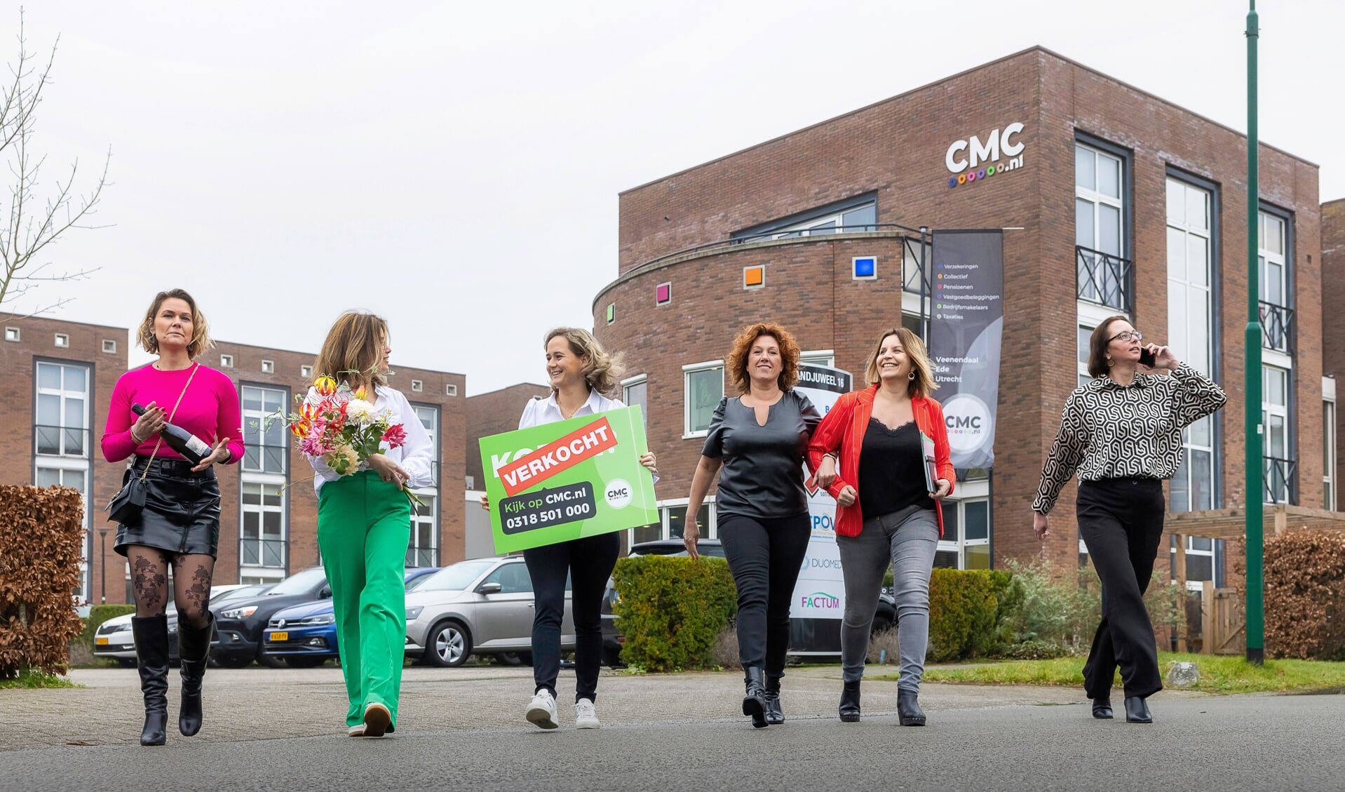Bij CMC werken veel vrolijke vrouwelijke professionals.