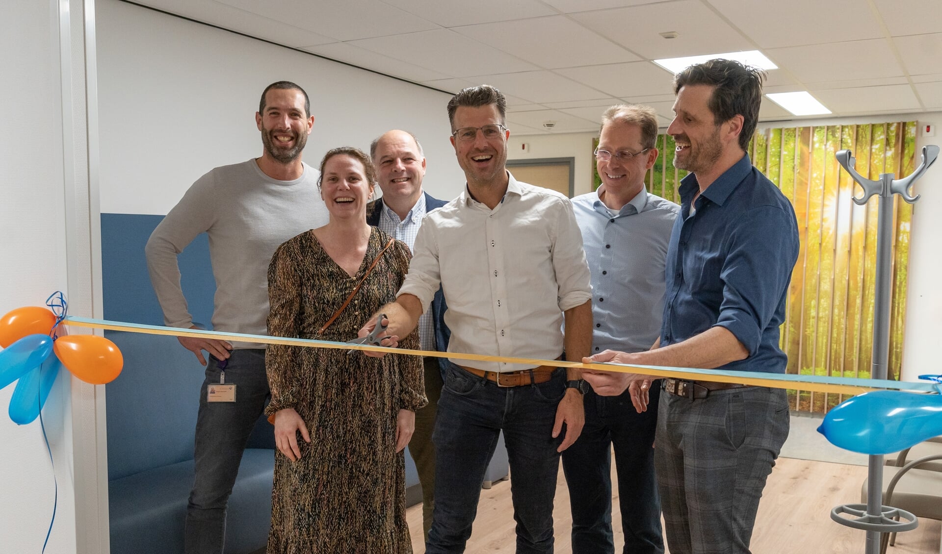 Orthopedisch chirurg Pieter Lammers opent samen met zijn collega-orthopeden de Focuskliniek op feestelijke wijze
