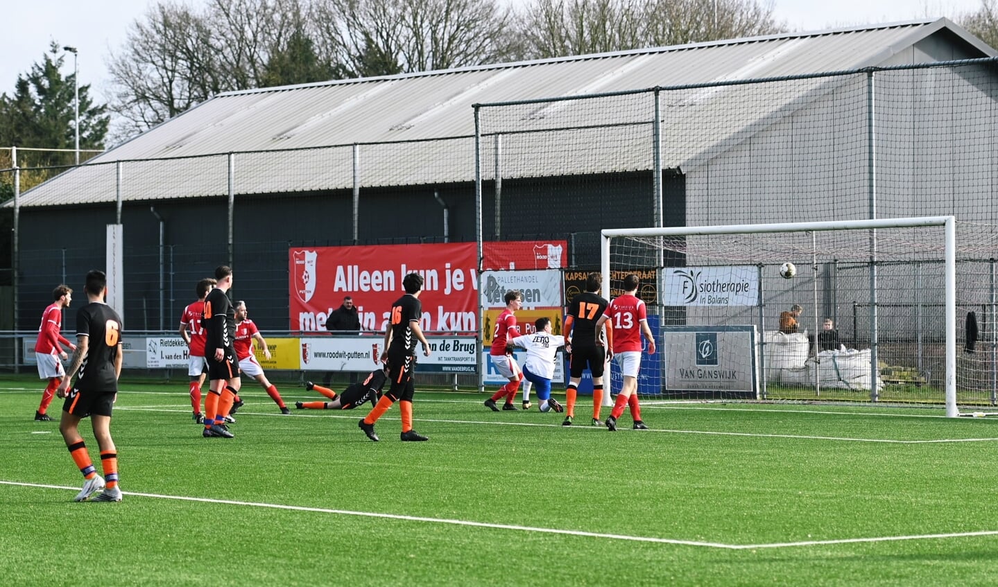 Rood-Wit scoort 1-0