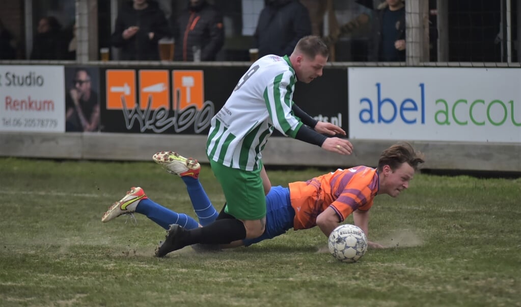 Er werden door voormalig CHRC Hannes Rensen en Valdamar Groenevelt (liggend) stevige duels uitgevochten.