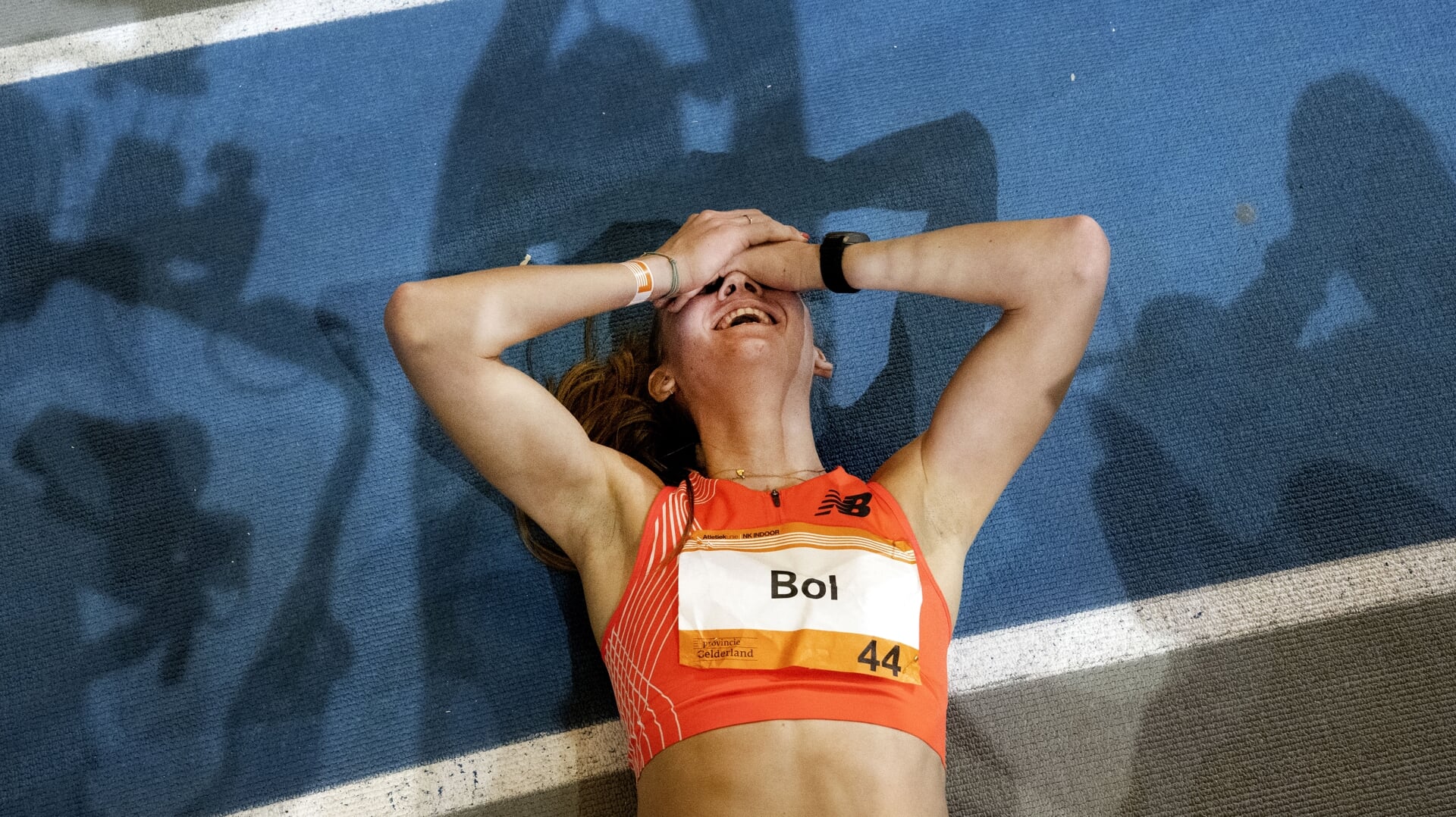 Femke Bol behaalde het wereldrecord op de 400 meter tijdens de tweede dag van de Nederlandse kampioenschappen indooratletiek in apeldoorn.