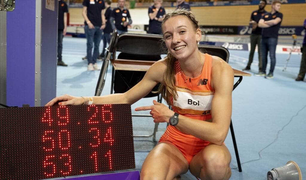 Femke Bol met wereldrecord op de 400 meter tijdens de tweede dag van de Nederlandse kampioenschappen indooratletiek. 