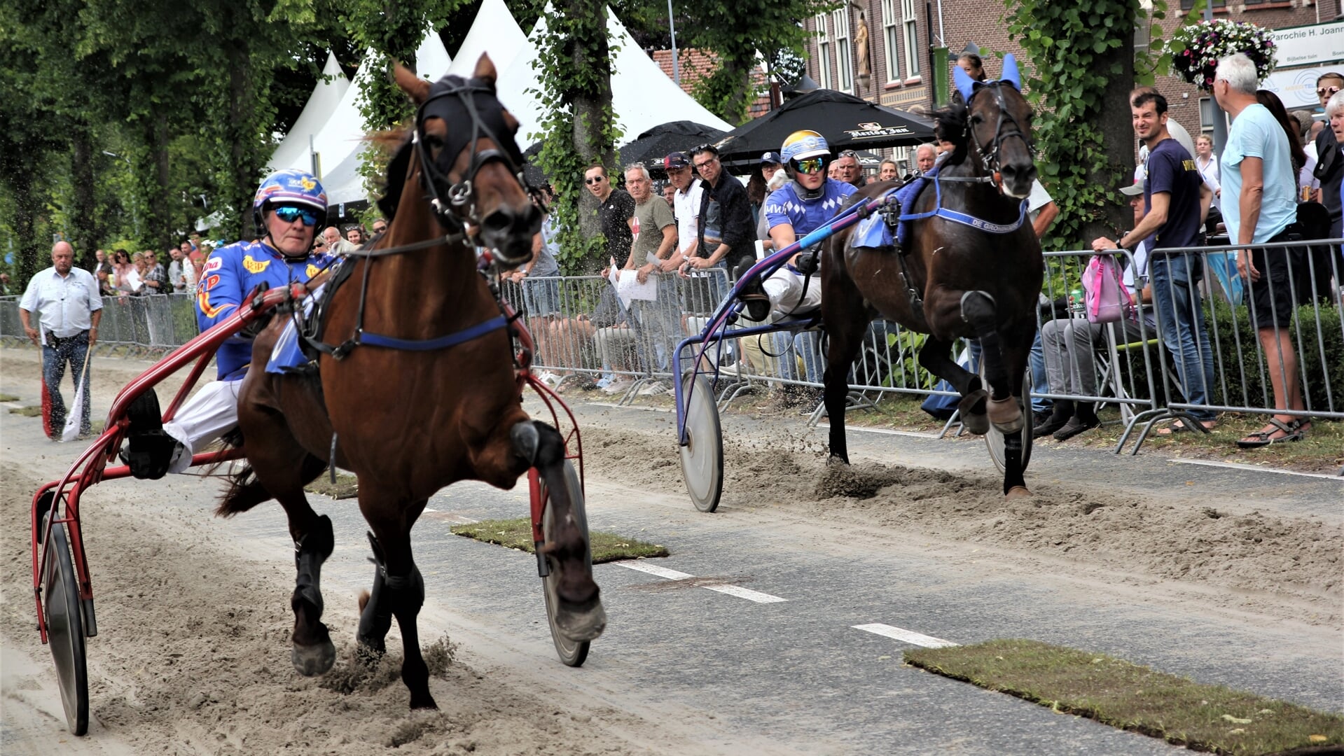 Hevige strijd tijdens de kortebaandraverij van vorig jaar.