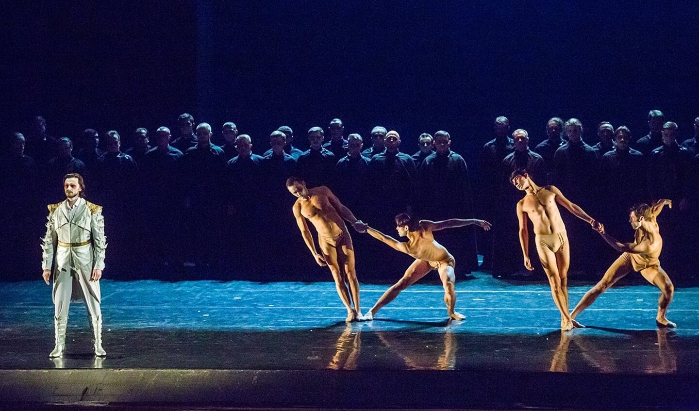 Meer dan 130 musici, dansers en zangers van de Nationale Opera en Ballet van Odessa brengen een nieuwe, interdisciplinaire uitvoering.