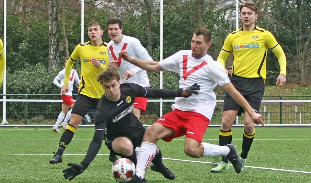 Valleivogels won zaterdag met 2-0 van CJVV. Beide treffers waren van Erik van Eem.