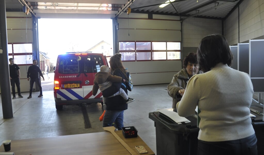 Stemmen Staken Even In Voorthuizen, Als De Brandweer Uitrukt ...