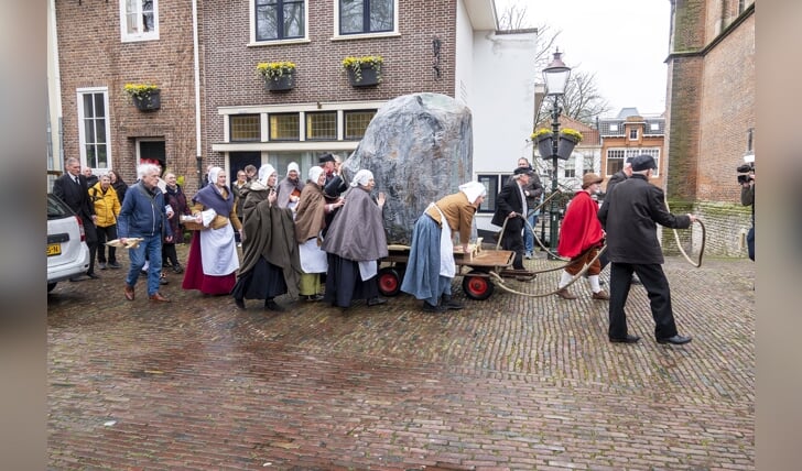 Presentatie nieuwe Keistadlied en de kei met de 