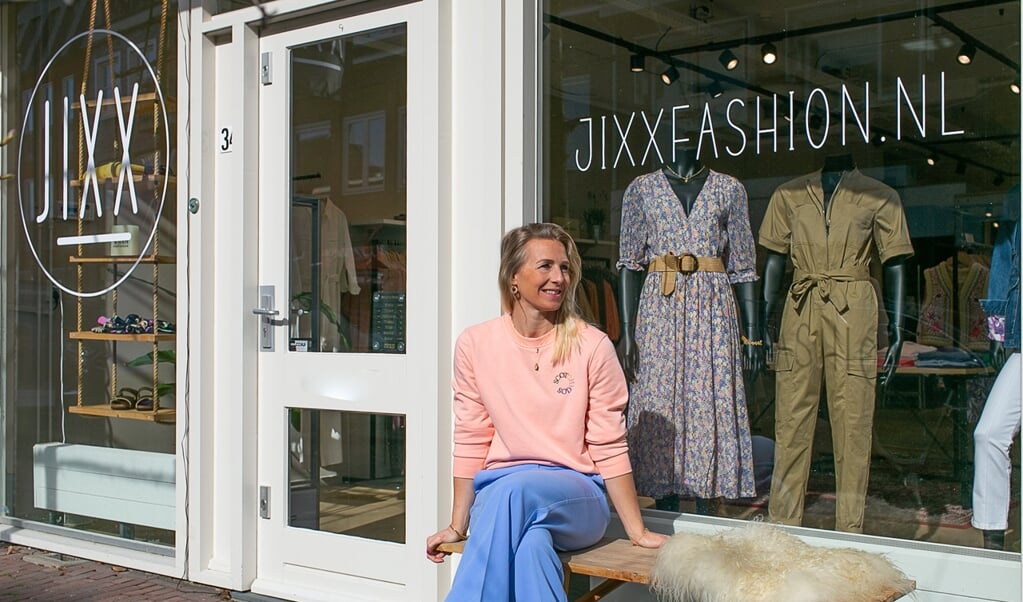 JIXX Fashion heeft kleurrijke kleding voor elke vrouw. 