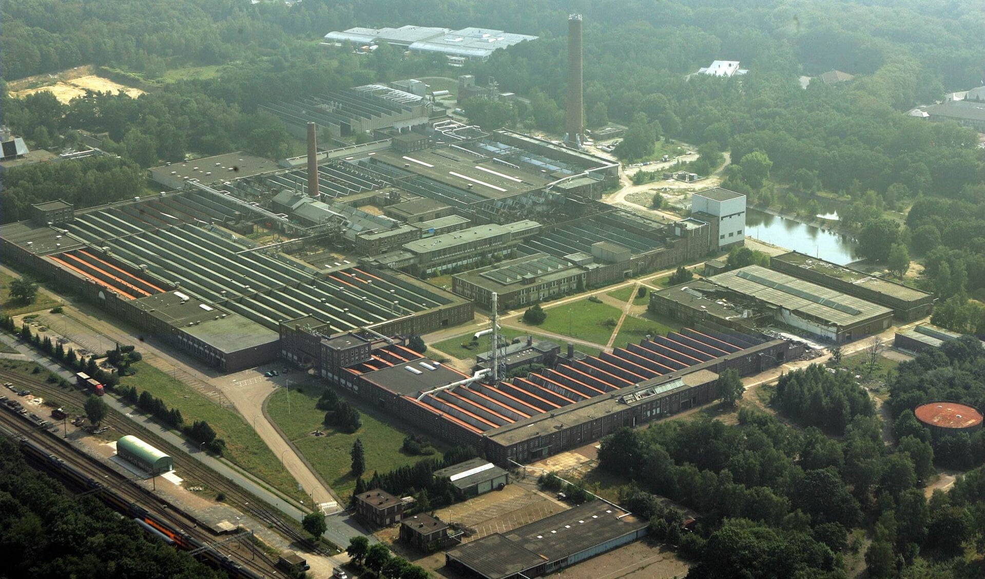 De ENKA-fabriek in vroeger tijden.