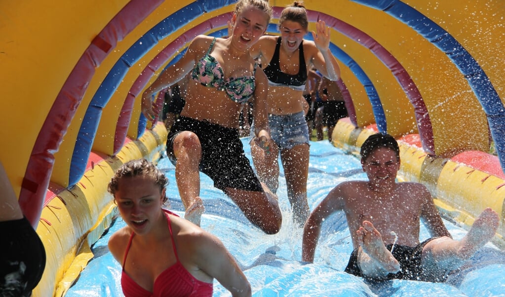 Waterstormbaan uit een eerdere editie van Feestweek Zwanenburg-Halfweg.