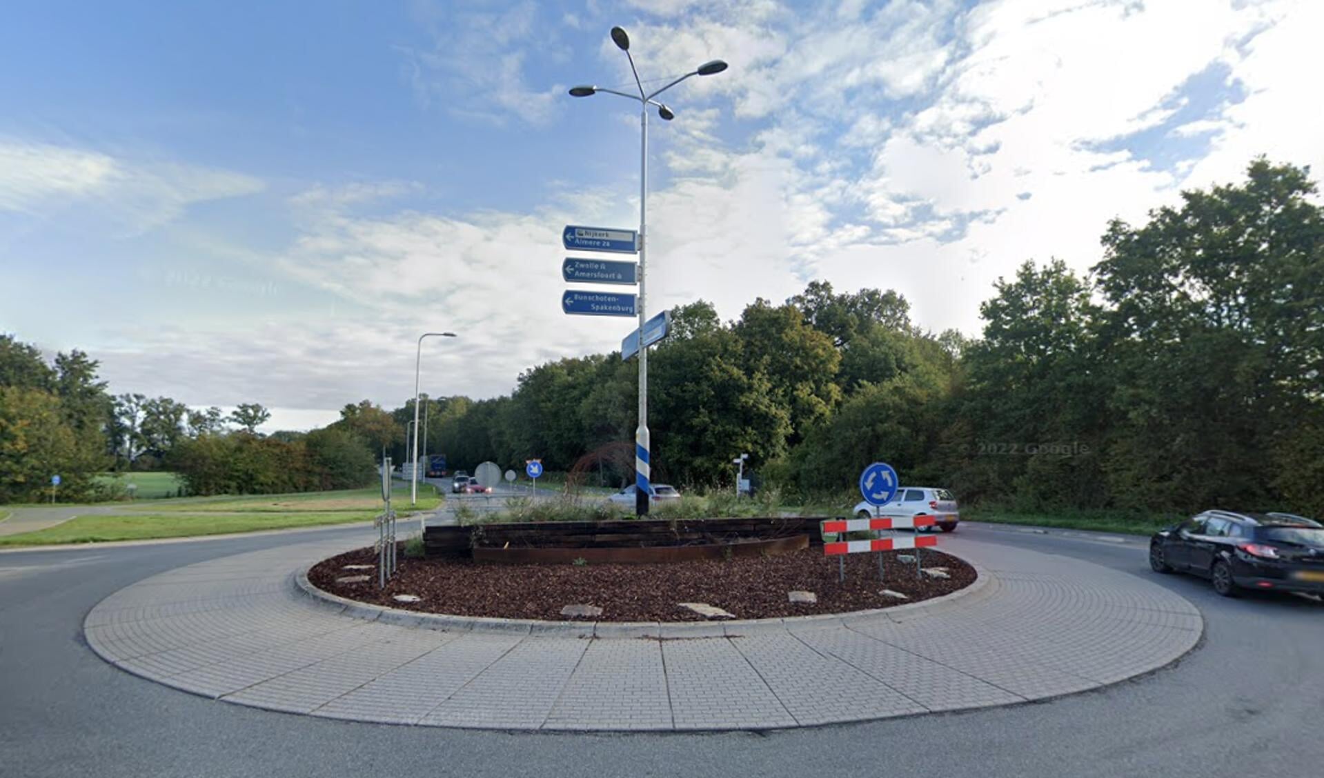 Veel verkeer vanuit Putten maakt gebruik van de rotonde bij de Berencamperweg om naar de A28 te rijden of richting Flevoland.